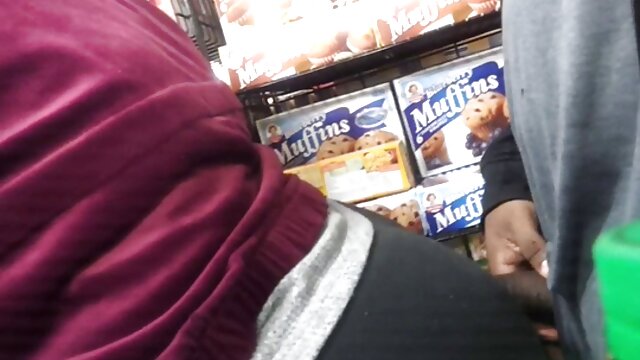 Khiêu dâm, không giấy đăng ký  Một râu loại fucked một busty brunette anh gai sec với một lớn nhẫn và Hãy trên cô ấy tits