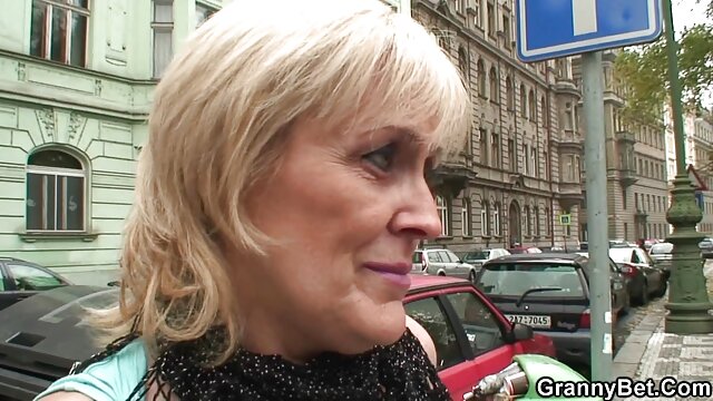 Khiêu dâm, không giấy đăng ký  Cạo lông lồn phim sec gai mup