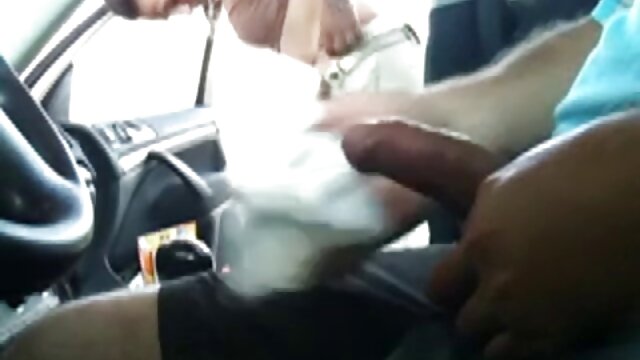 Khiêu dâm, không giấy đăng ký  Ông già hàng xóm cầu xin tình dục từ một phụ nữ sec gai thu dam trẻ da đen