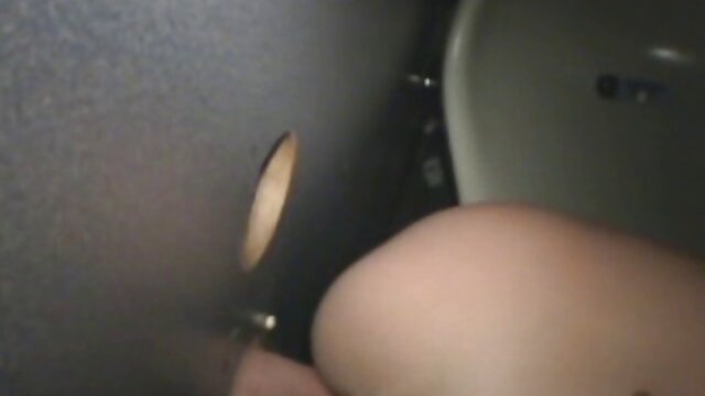 Khiêu dâm, không giấy đăng ký  Cô ấy được cô sec gai vip ấy đít khoan