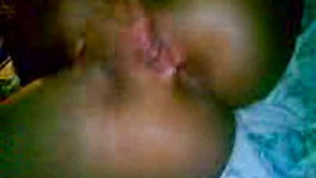 Khiêu dâm, không giấy đăng ký  Giật vòi nước phim sec gai dep với chân