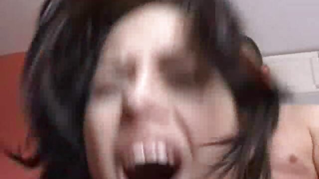 Khiêu dâm, không giấy đăng ký  Gà con vật đúc kết thúc sec gai đep với blowjob và hậu môn