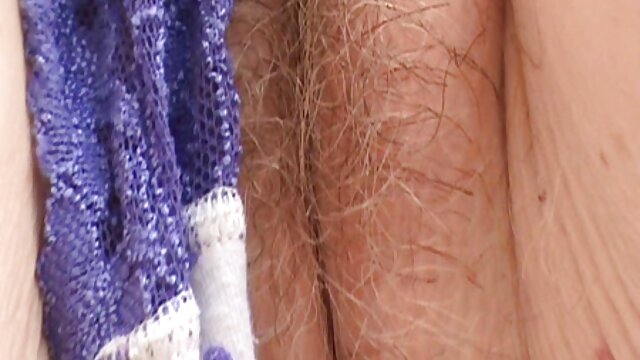 Khiêu dâm, không giấy đăng ký  Cô gái cởi quần áo trong phòng tắm phim sec đep