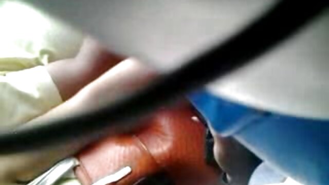 Khiêu dâm, không giấy đăng ký  Cô gái sec gai tu suong Nga xinh đẹp và liều lĩnh