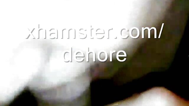 Khiêu dâm, không giấy đăng ký  Gà cưỡi dương vật phim sec gai net của một người bạn trên nền hồ bơi