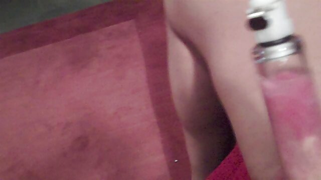 Khiêu dâm, không giấy đăng ký  Mẹ chà sec xinh cum trên cô ấy chân trong những nhà bếp