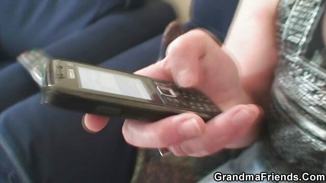 Khiêu dâm, không giấy đăng ký  Hậu xem sec gai xinh môn trên bàn