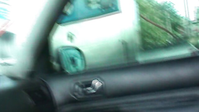 Khiêu dâm, không giấy đăng ký  Một anh gai xinh sec người chị với một vẻ đẹp