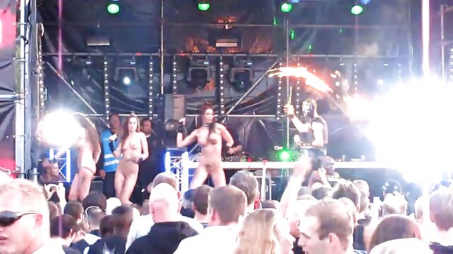 Khiêu dâm, không giấy đăng ký  POV tình dục với cô gái tóc secgai xinh vàng