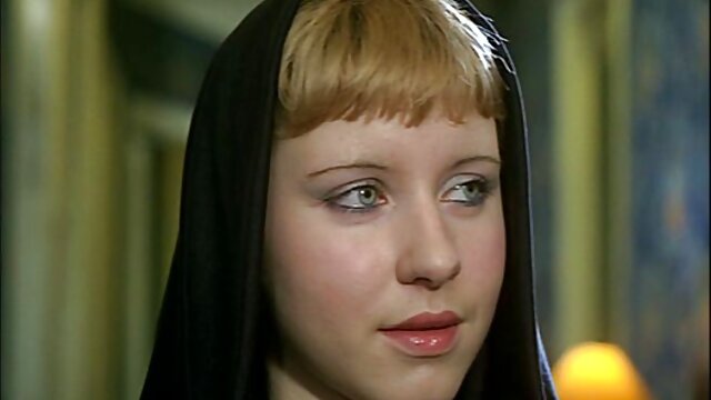 Khiêu dâm, không giấy đăng ký  Cô ﻿sec gai xinh y tá tóc vàng ngậm dương vật của đàn ông trong miệng sau bữa tiệc công ty