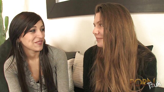 Khiêu dâm, không giấy đăng ký  Ngón tay Mẹ kiếp trong đít gai dep sec xi