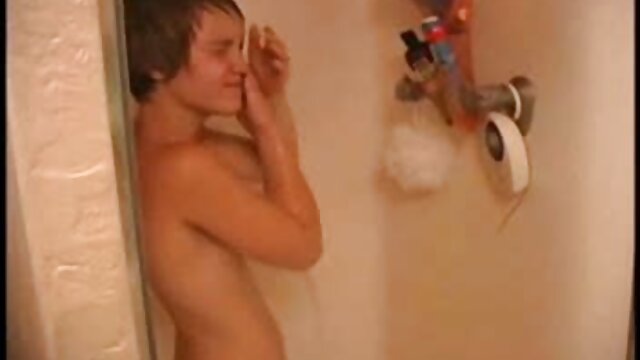 Khiêu dâm, không giấy đăng ký  Bữa anh gai xinh sec tiệc điên rồ