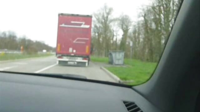 Khiêu dâm, không giấy đăng ký  Thực quái trong gai dep sec xi xe