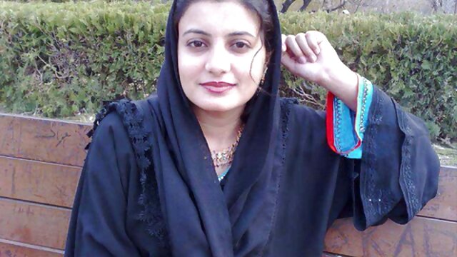 Khiêu dâm, không giấy đăng ký  Cô gái trên ban phim sec girl xinh công