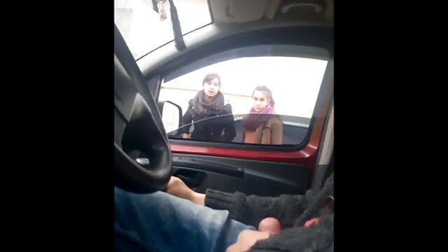 Khiêu dâm, không giấy đăng ký  Đồng tính nữ Sofia Bella và ﻿sec gai xinh Lyla Storm