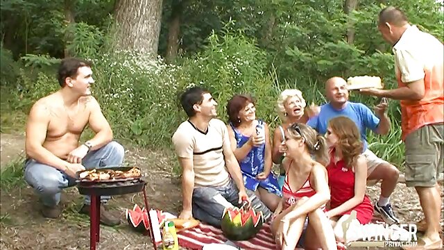 Khiêu dâm, không giấy đăng ký  Busty sec gai thu dam tóc vàng yêu đến hút và quái cứng