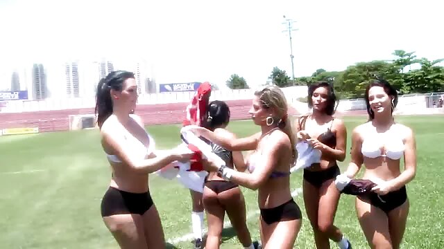 Khiêu dâm, không giấy đăng ký  Sinh viên Nga khiêu dâm sec gai tu suong