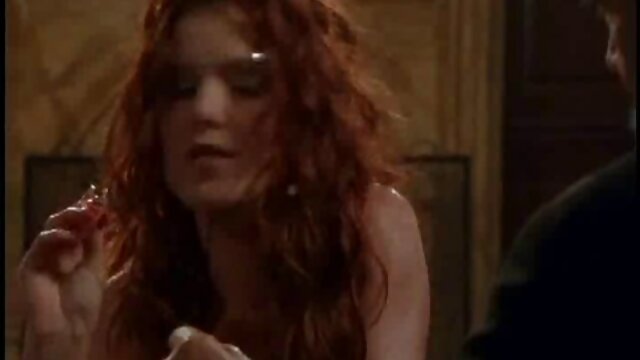 Khiêu dâm, không giấy đăng ký  Làm tình khi chơi sec gai nung lon thể thao